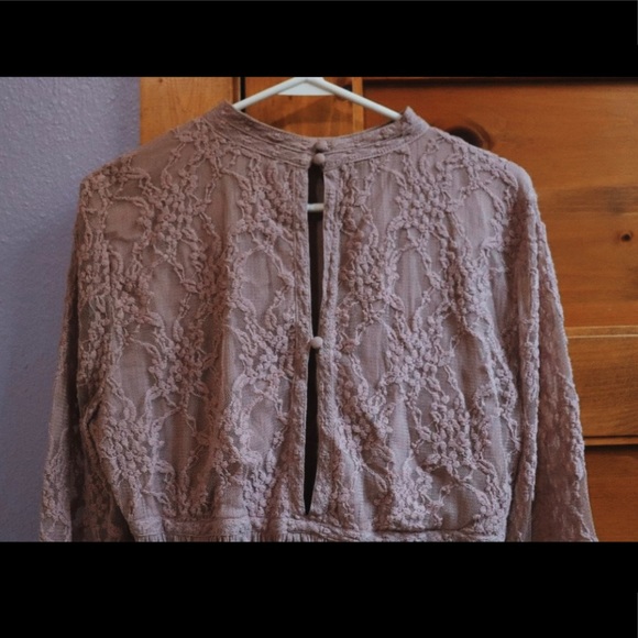 Beautiful blouse! - Picture 3 of 3